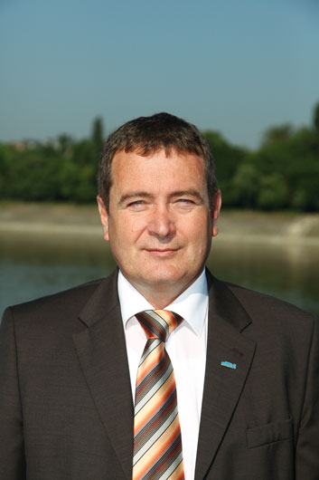 Napi egy milli&oacute; liter &ndash; A tej&aacute;gazat kulcsk&eacute;rd&eacute;sei kv&oacute;ta előtt &eacute;s kv&oacute;ta ut&aacute;n