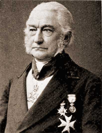 Az alap&iacute;t&oacute; Johan Theofron Munktell mozdony&eacute;p&iacute;t&eacute;sből szerezte vagyon&aacute;t