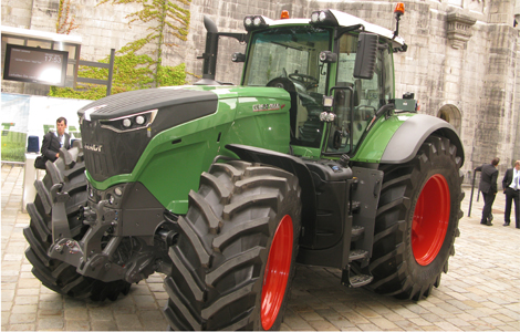 Melyik lesz az &Eacute;v Traktora 2016-ban? &ndash; Kider&uuml;l az AGRITECHNICA ki&aacute;ll&iacute;t&aacute;son 2015. november 8-&aacute;n