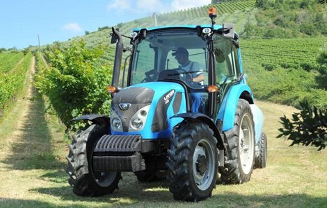 Melyik lesz az &Eacute;v Traktora 2016-ban? &ndash; Kider&uuml;l az AGRITECHNICA ki&aacute;ll&iacute;t&aacute;son 2015. november 8-&aacute;n