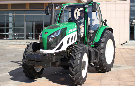 Melyik lesz az &Eacute;v Traktora 2016-ban? &ndash; Kider&uuml;l az AGRITECHNICA ki&aacute;ll&iacute;t&aacute;son 2015. november 8-&aacute;n