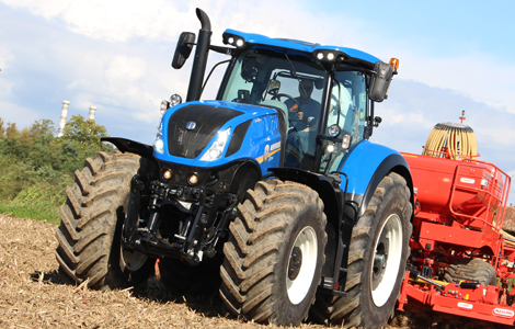 Melyik lesz az &Eacute;v Traktora 2016-ban? &ndash; Kider&uuml;l az AGRITECHNICA ki&aacute;ll&iacute;t&aacute;son 2015. november 8-&aacute;n