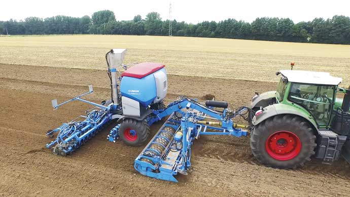 A LEMKEN gabonavető g&eacute;p&eacute;nek magadagol&aacute;sa automatikus leforgat&aacute;ssal ellenőrizhető