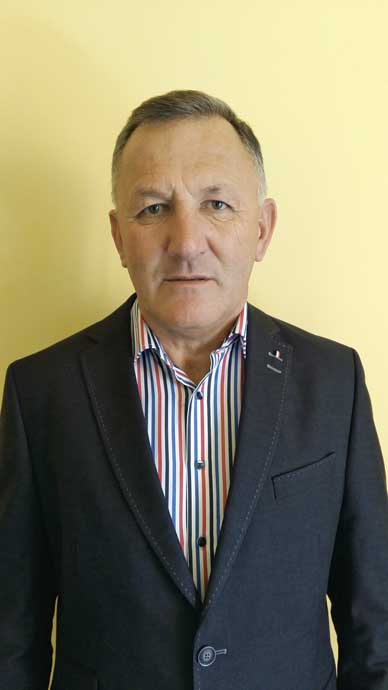 Birk&aacute;s Gyula (57) Carota Bt. Sz&eacute;kesfeh&eacute;rv&aacute;r, Soponya