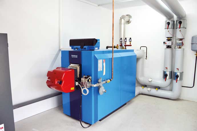 A cs&uacute;cshőig&eacute;nyt a BRUDERUS kondenz&aacute;ci&oacute;s g&aacute;zkaz&aacute;n biztos&iacute;tja