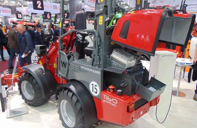 1160 eHoftrac elektromos udvari rakodógép