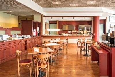 veronai sz&aacute;ll&aacute;s