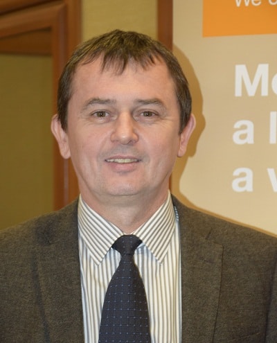 Moln&aacute;r Szabolcs