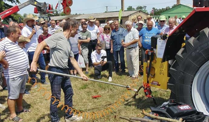 Lisam metszőberendez&eacute;s 