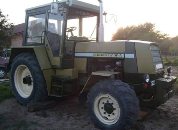 Traktorsz&eacute;ps&eacute;gverseny