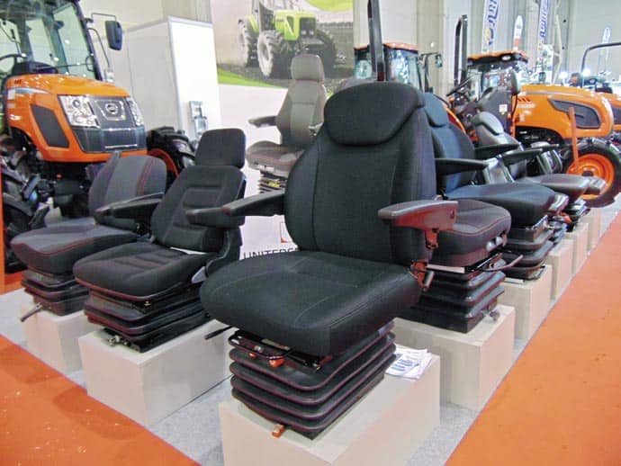 9 Traktor ulesek min