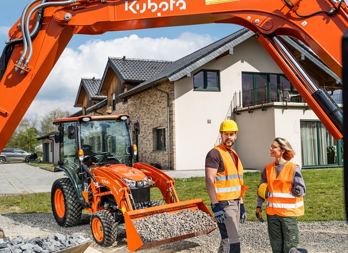 LX Frontloader dynamic image front