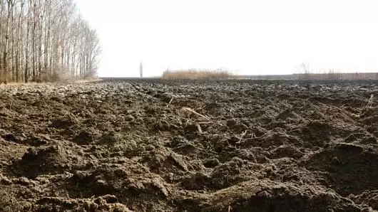 Felkavart por – A földadó jövőre akár már milliókat érinthet