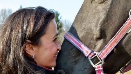 Kardiológus nyeregben – Egy klinikai szakorvos, magyar amatőr bajnok  és édesanya a lovasudvarból