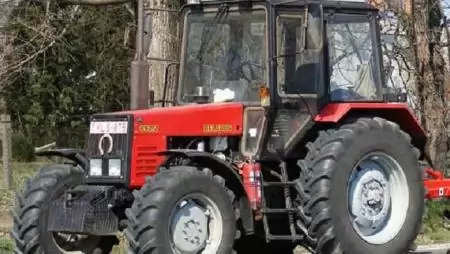 Elöl-hátul biztosítva – A mezőgazdasági rendeltetésű gépek közlekedési szabályai
