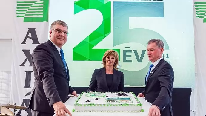 Modernizált telephelyet adott át az AXIÁL Kft.