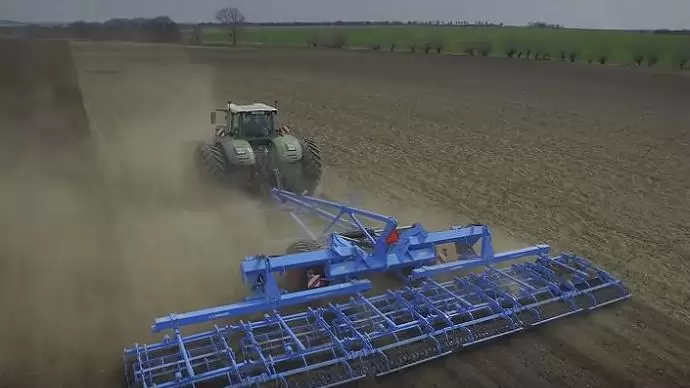 Fendt 1050 és Lemken Gigant 12 Kompaktor (+VIDEÓ)