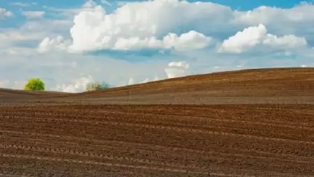 Bitay: a földértékesítési program sikeres