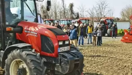 Gépeket hozott a tavasz