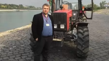 LMP: ahogy a kormány, az FM is csak a haveroknak nyújt forrásokat 