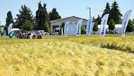 Komplett technológiák  a nagy szántóföldi kultúrákban – Syngenta Szer-show rendezvénysorozat