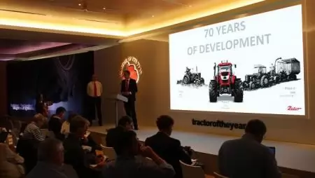 Melyik lesz a 2017. év traktora? 
