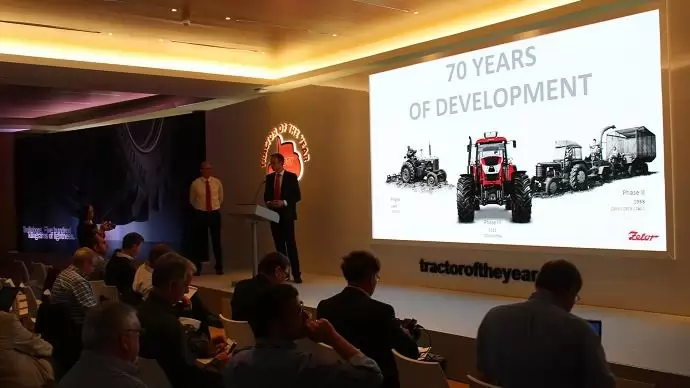 Melyik lesz a 2017. év traktora? 
