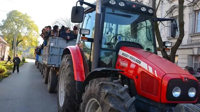 A Galamb-szakközép nyílt napja – „Repülünk a múltból, a jelenből a jövőbe”
