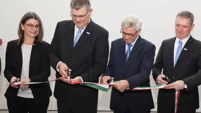 A 19. AXIÁL Pont  – Hódmezővásárhely: háttérszolgáltatások helyben