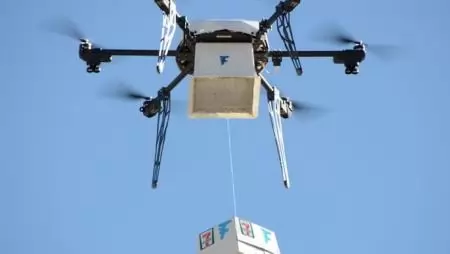 Drónnal kiszállított, robotok által sütött pizza