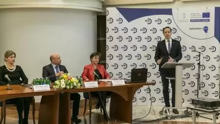 Tíz új európai uniós hitelprogram indul