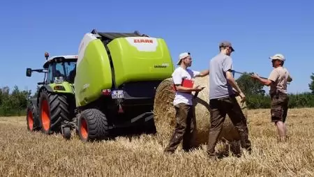  Eredményes gyakorlati teszt – „DLG-ELISMERÉS“ a CLAAS VARIANT 485 RC PRO körbálázónak 