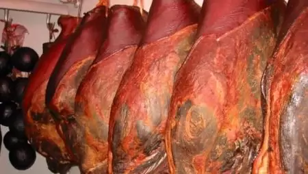 A sonka fogyasztói ára a húsvéti időszakban Magyarországon, 2012-2015