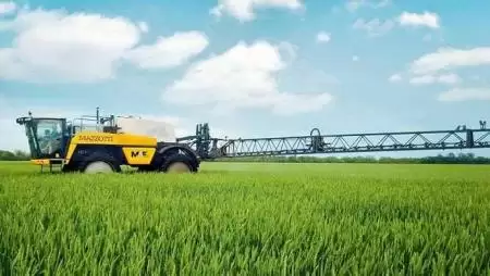 Messzire nyújtja csápjait az „agrárbankká” vált John Deere