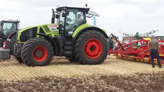 Gépi bérmunkák ára