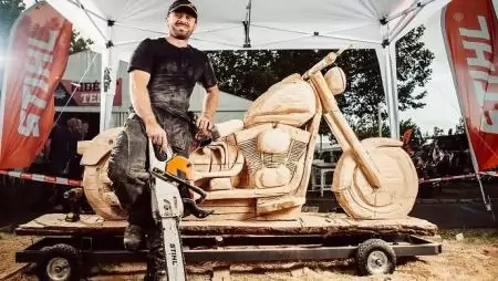 Motorost kap a tavalyi Harley-Davidson Open Road Festen kifaragott Fat Boy