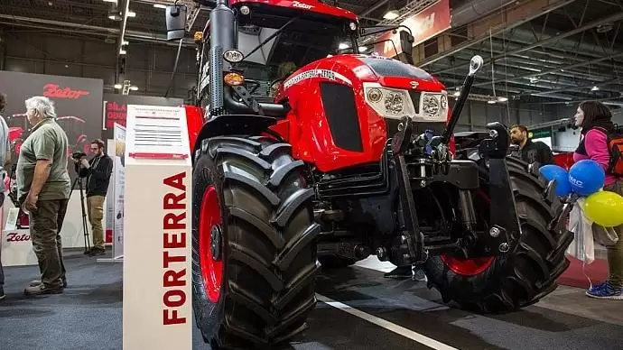 Zetor vs. John Deere: szavaztak az év traktoráról