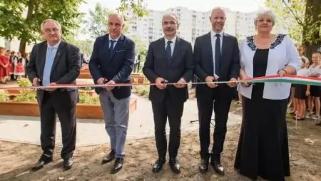 Korszerű iskolai tankertet adott át Nagy István agrárminiszter Budapesten