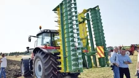 Kultivátor és forgóborona új méretben a Güttlertől
