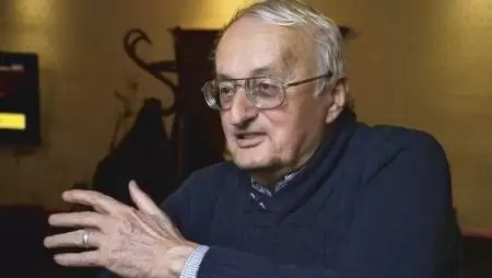 Író, aki hisz a jobb jövőben