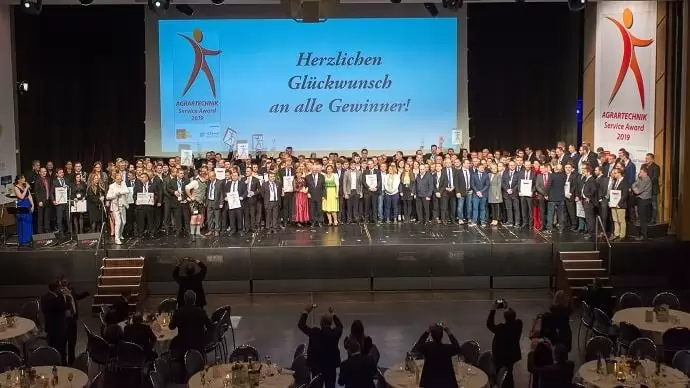 Az AGRARTECHNIK Service Award díjazottja a békéscsabai AXIÁL pont
