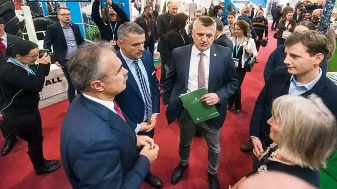 Adatgyűjtéstől a döntéshozásig