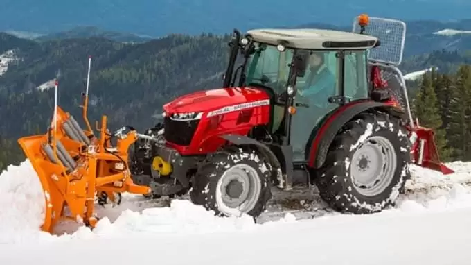 A Massey Ferguson az MF 3700 AL modellekkel három új  kompakt-traktort mutat be a 100 LE alatti szegmensben