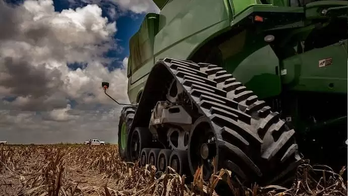 Asztallapnyi gumihevederek kombájnokhoz