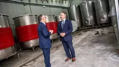 Több tízmilliárd forintból fejleszthetnek a borászok   
