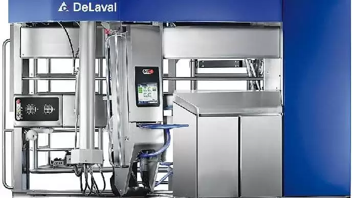 Ilyen a fejés egy modern robottal