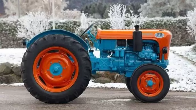 Árverésre kerül ez a Lamborghini traktor