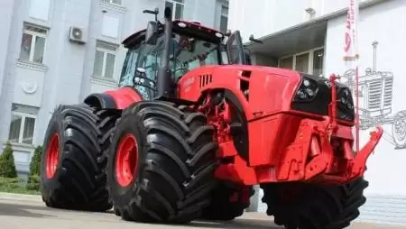 440 lóerős óriás és impozáns tervek az MTZ-től