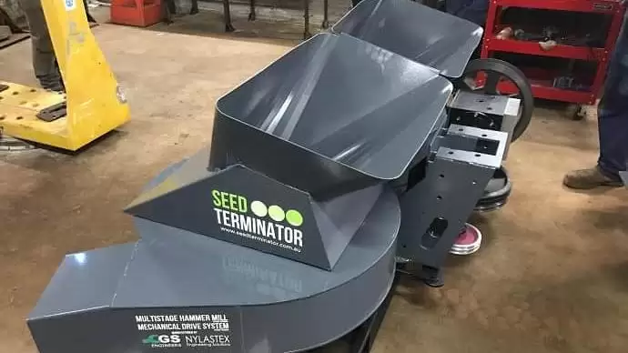 Felesleges vegyszerezni, inkább porrá kell őrölni a gyommagvakat