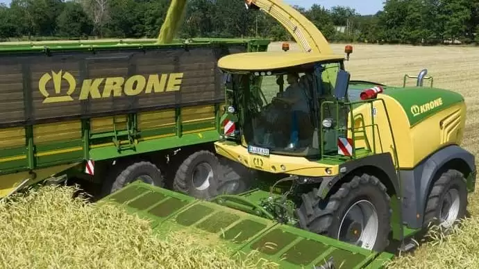 Komoly ráncfelvarrás a Krone önjáró szecskázóin